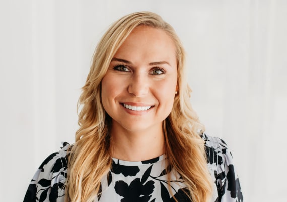 Ellen Gaudlip, MD headshot